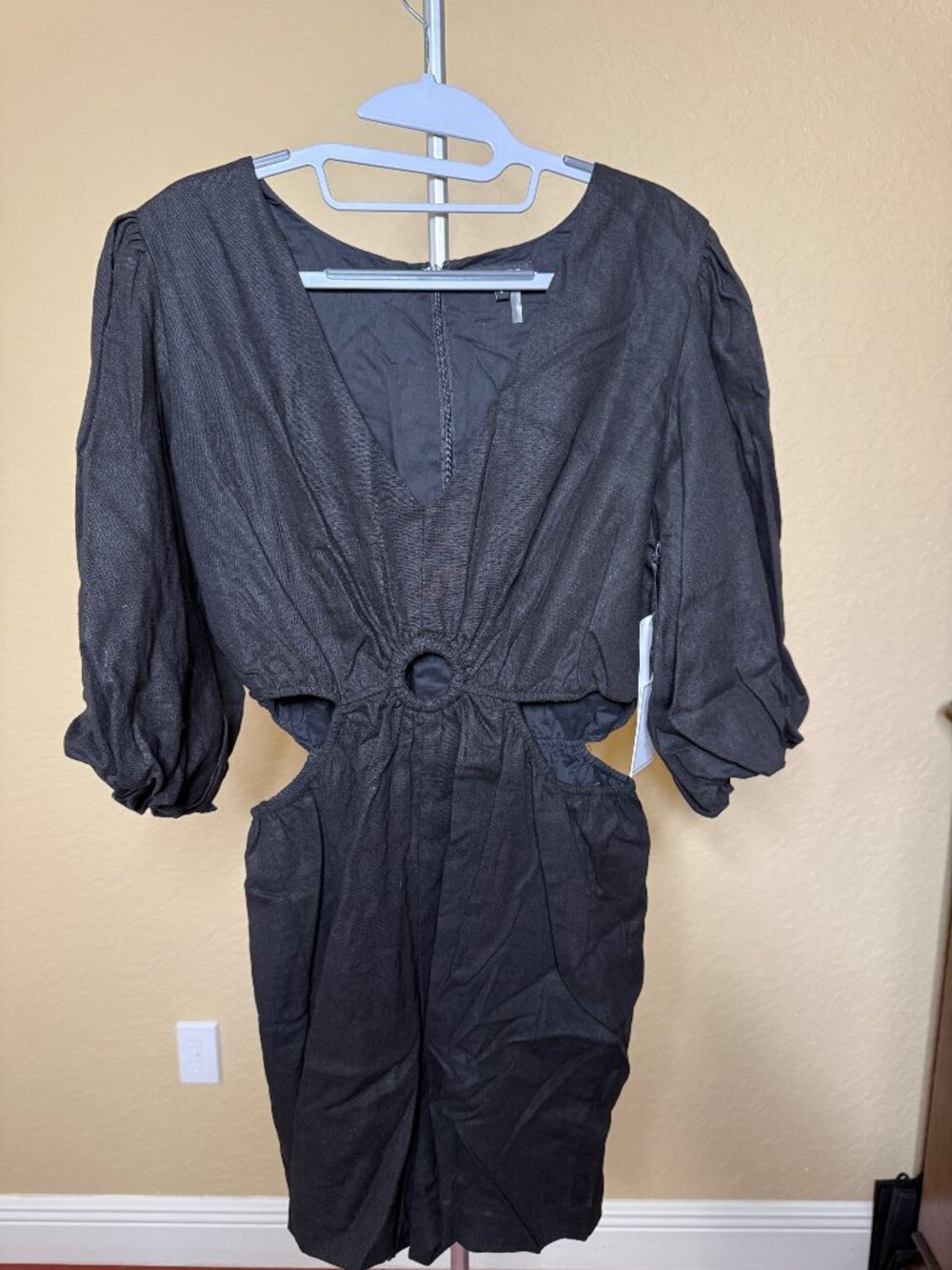 1.STATE Black Linen Blend Cutout O-Ring Puff Sleeve Romper NWT Size Large